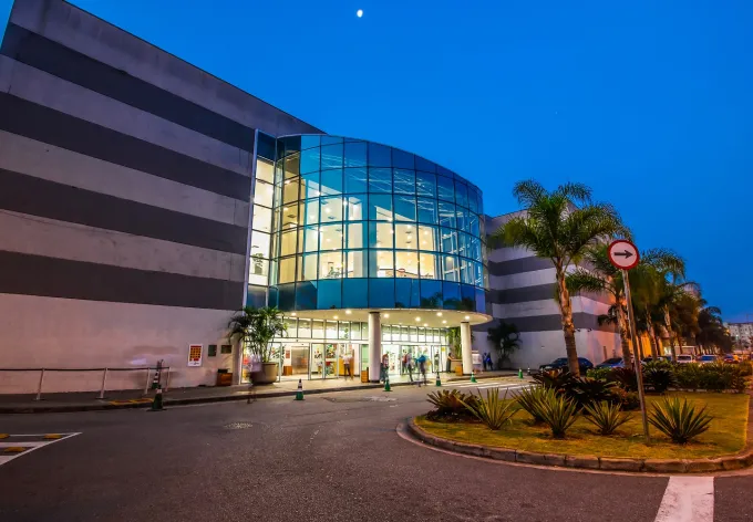 Um dos principais centros comerciais da Zona Leste de São Paulo